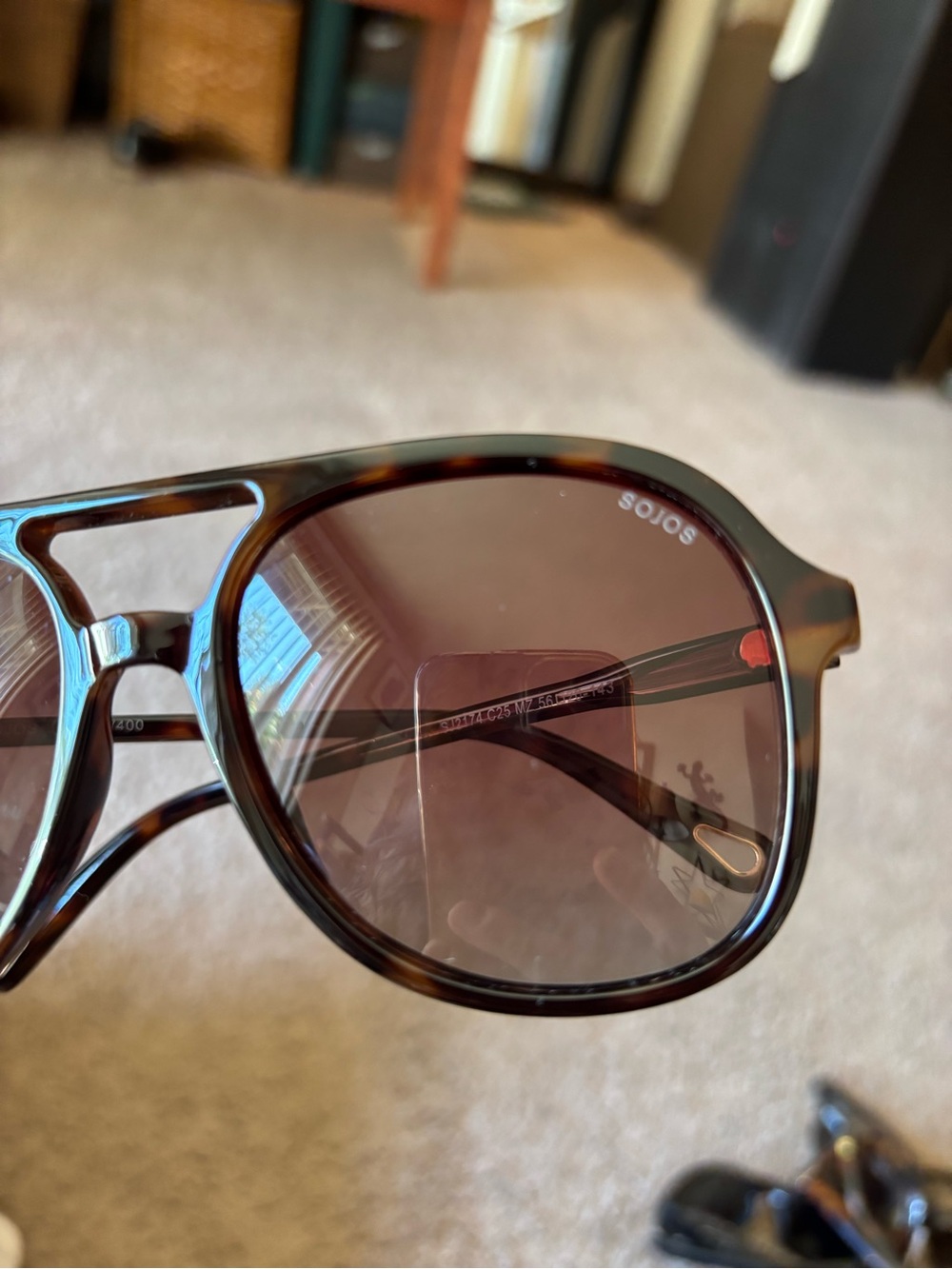 SOJOS Gradient Tortoise Shell Sunglasses - Picture 8 of 9